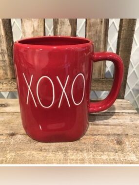 Rae Dunn Red XOXO Mug